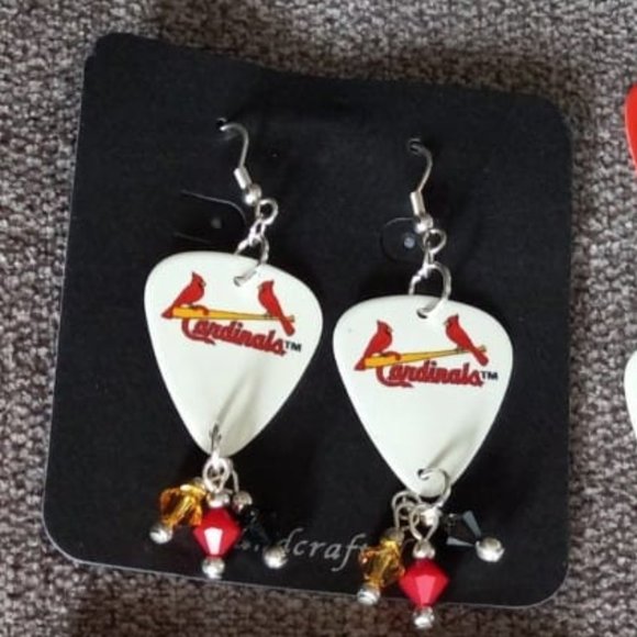ST. LOUIS CARDINALS GUITAR PICK EARRINGS - Picture 1 of 1